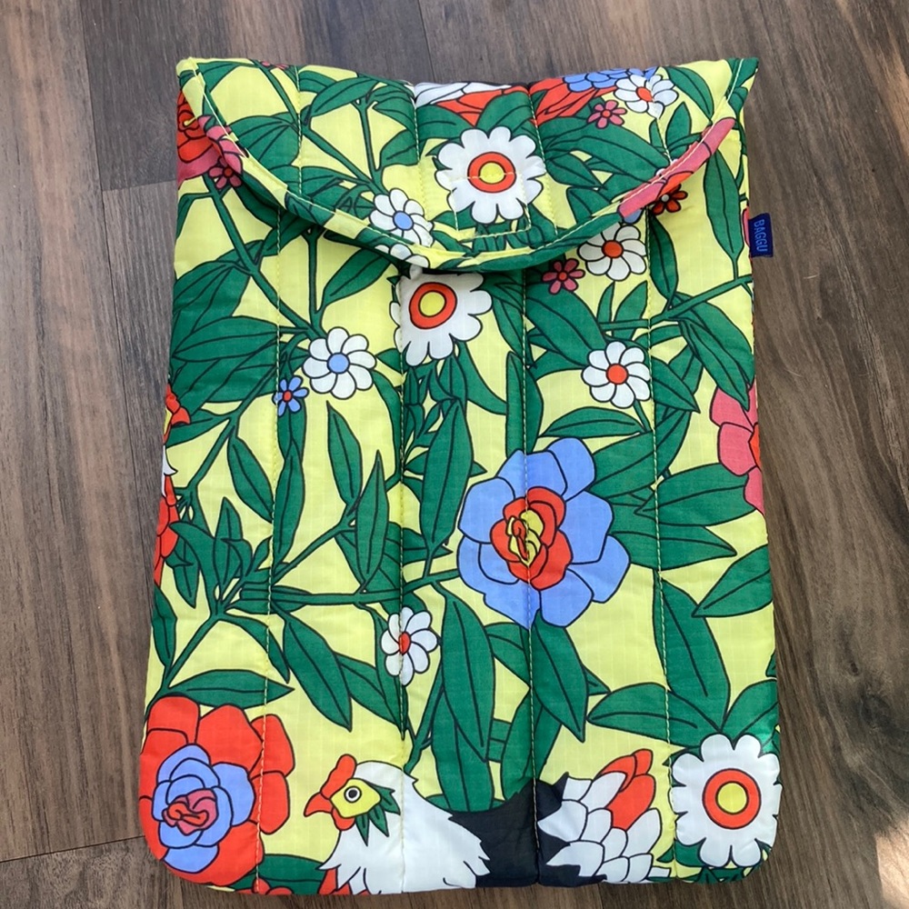 Baggu laptop sleeve